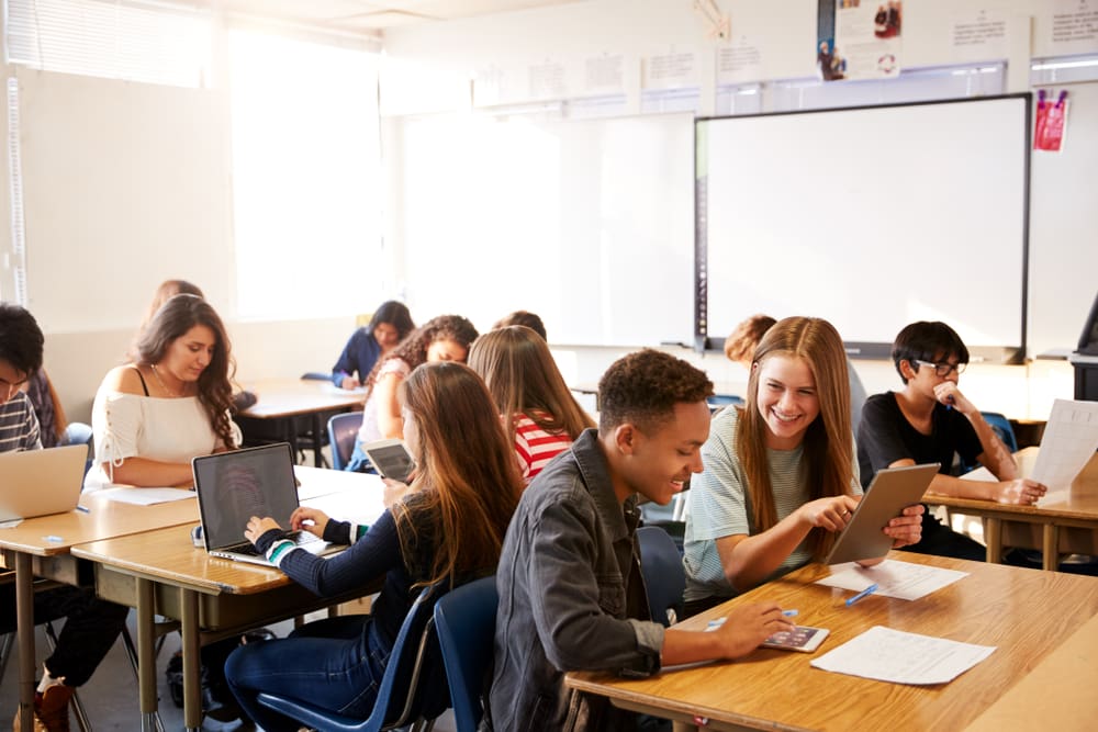 highschoolers working in class
