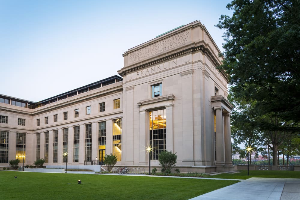 how to get into mit