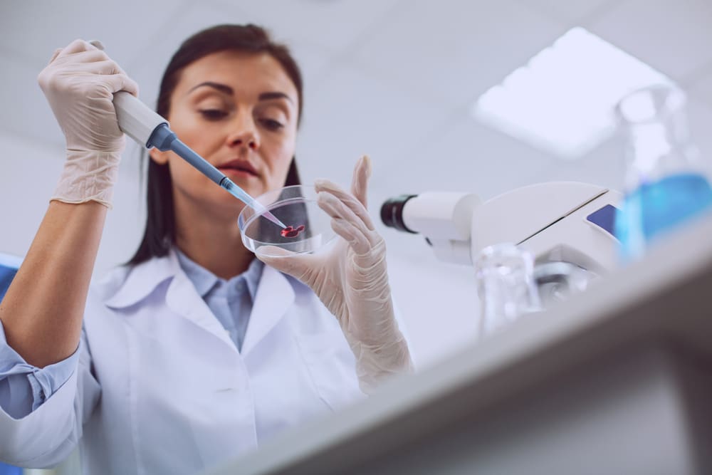 Important,Blood,Test.,Serious,Smart,Scientist,Conducting,A,Blood,Test